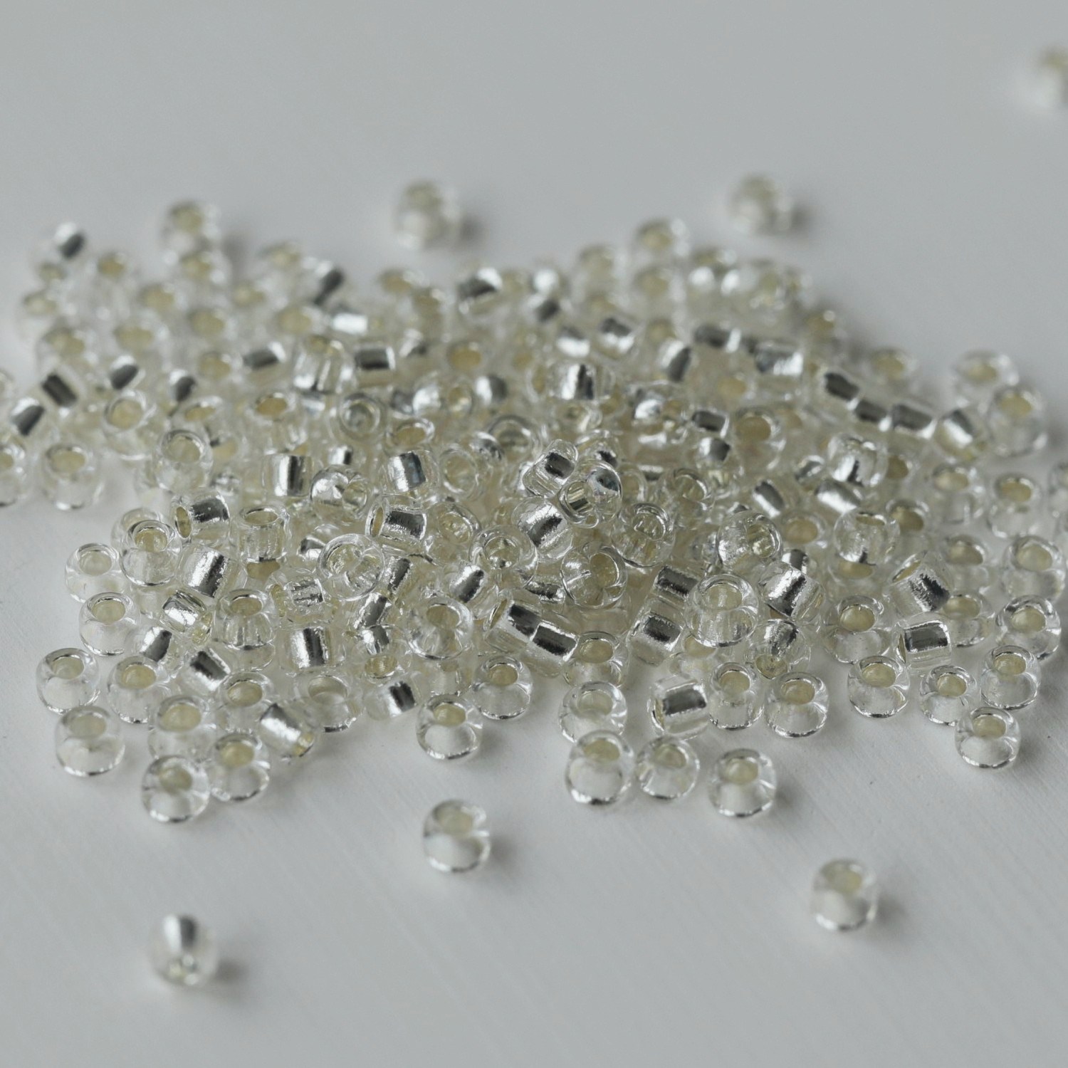 Redondas 15/0 silver-34 cuentas de semillas de vidrio hechas a mano para hacer joyas
