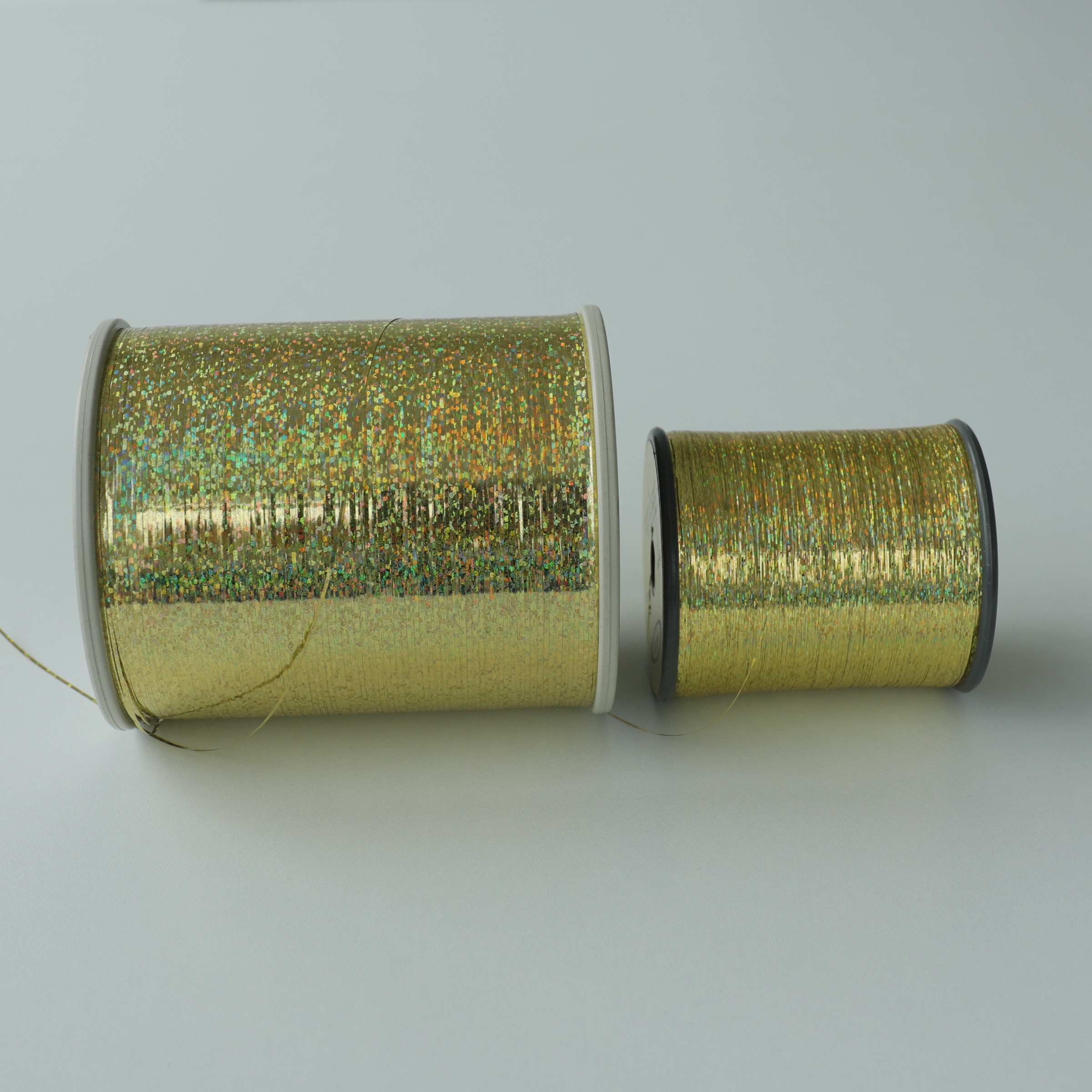 300 gramos de hilo plano tipo M hilo metálico holográfico dorado
