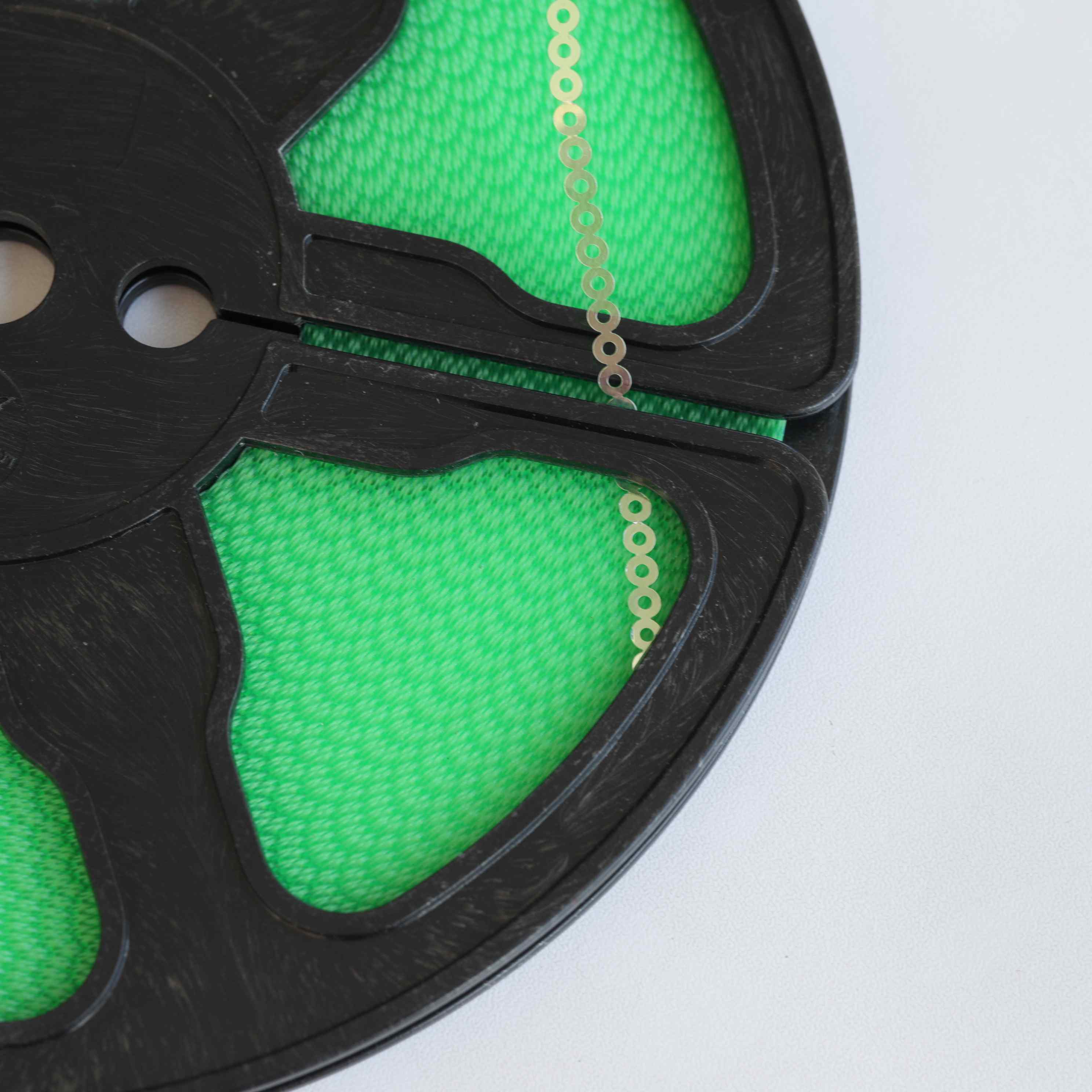 Carrete de lentejuelas para mascotas Lentejuelas para máquina de bordar Verde fluorescente